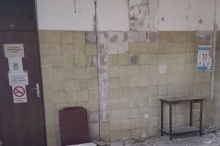 Zemljotres otežao rad Doma zdravlja u Bihaću, potrebna sanacija