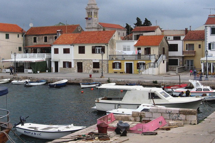 Zapalila se kuća, vatrogasci pronašli mrtvu staricu