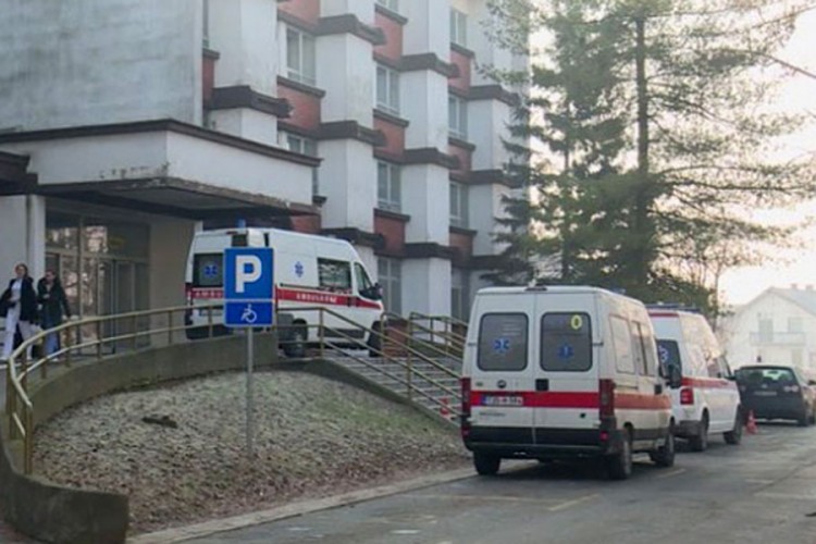 U Brčkom preminuo muškarac, 20 zaraženih