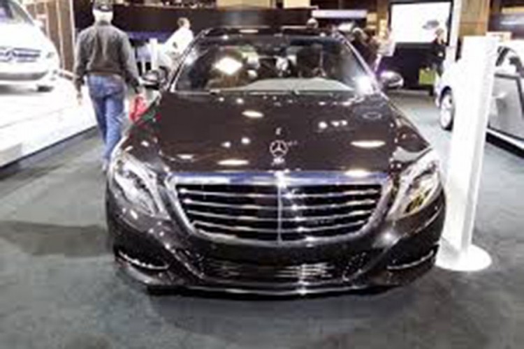 Tužili Mercedes jer se plaše da se voze u S klasi