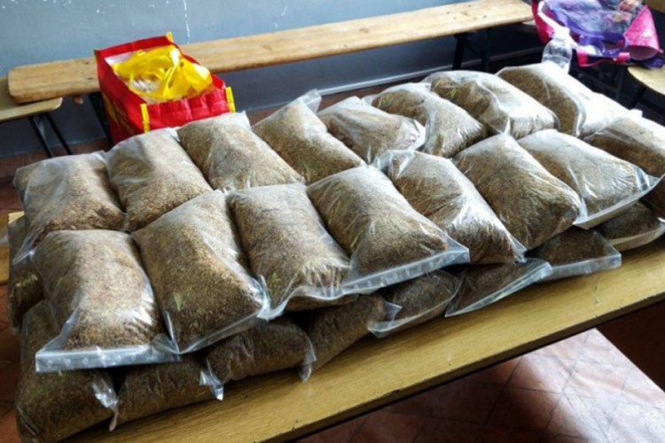Krijumčario 350 kilograma duvana pa uhapšen