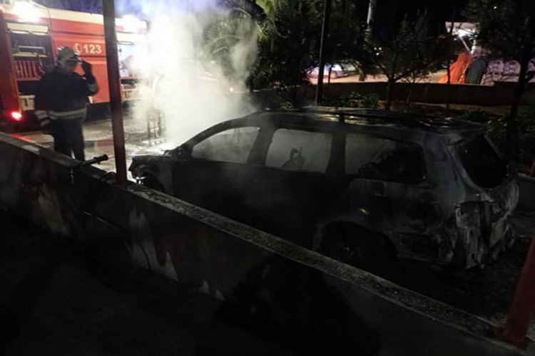 Izgorio automobil u Trebinju