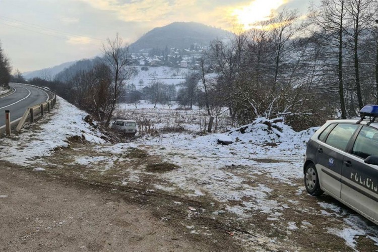 Pronađen kombi kojim je pobjegao osumnjičeni za dvostruko ubistvo u Zenici