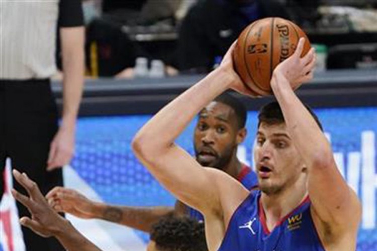 Jokić tripl-dablom srušio Golden Stejt
