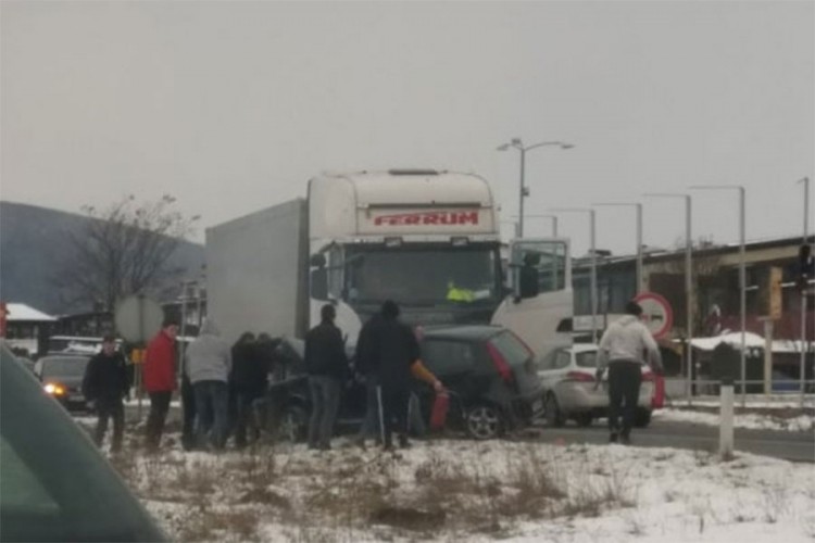 Žena preminula nakon sudara punta sa kamionom
