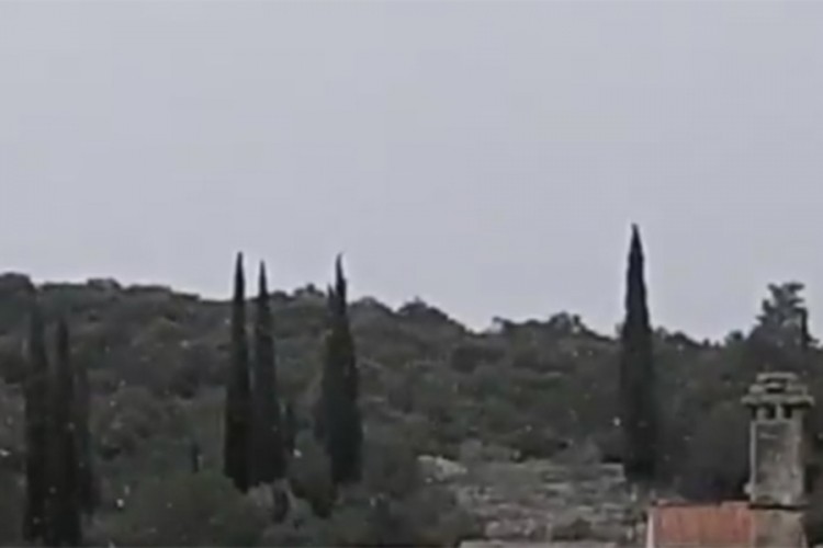 Snijeg pada u Dalmaciji