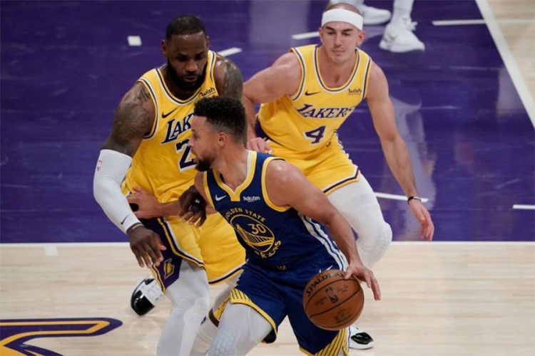 Kari srušio Lebrona i šampione NBA