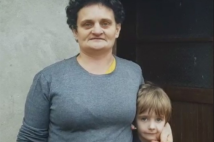 Samohranoj majci dvoje djece potrebna pomoć