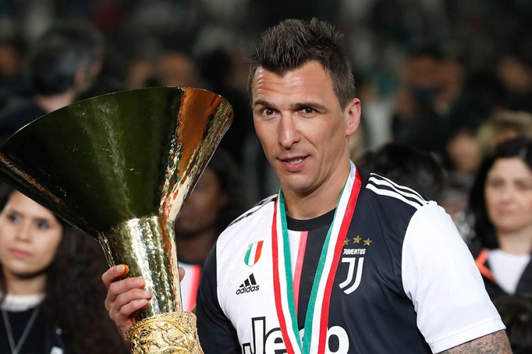 Mandžukić: Biće mi prava čast da obučem ovaj kultni dres