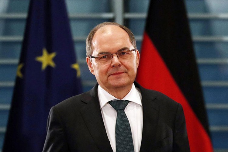 Šmit zvanično kandidat za Inckovog nasljednika