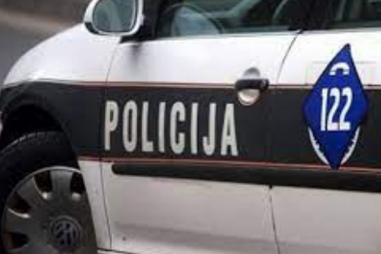 Tri osobe povrijeđene u saobraćajnoj nezgodi