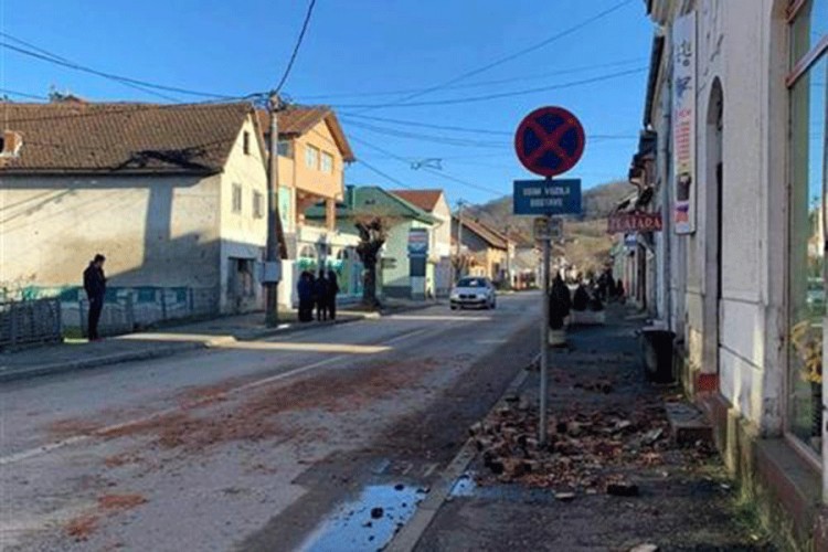 Trebinje uplatilo 15.000 KM pomoći Kostajnici