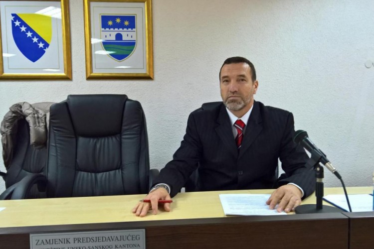 Poslanik u Skupštini USK optužen za posredovanje u krivotvorenju diplome