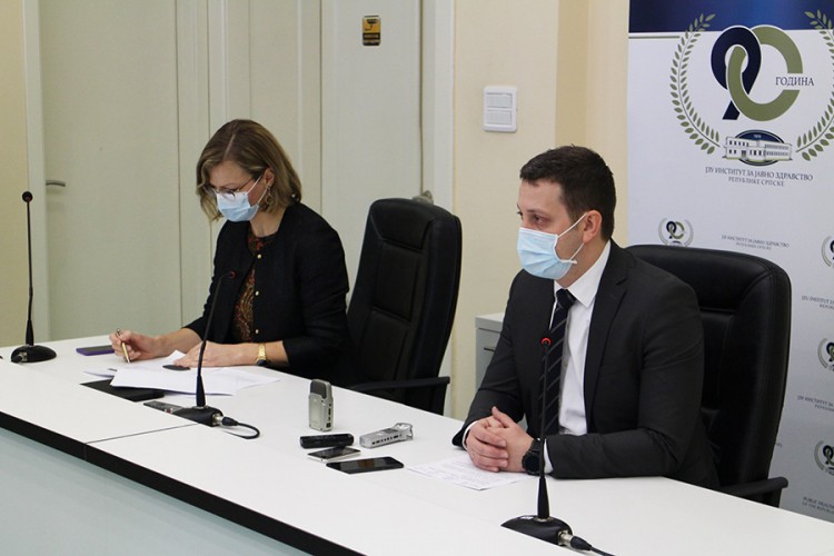 Zeljković: Nerealno očekivati veliku količinu vakcina u kratkom roku