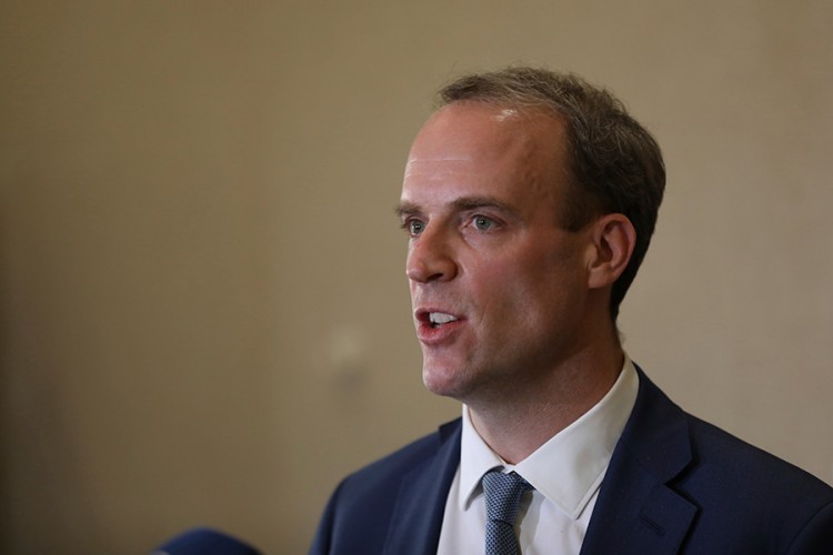 Rab: EU ne želi da ometa isporuku vakcina