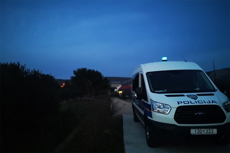 Uviđaj trajao cijelu noć nakon četvorostrukog ubistva u Hrvatskoj