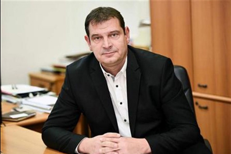 Ćućun: Gradonačelnik počeo da presuđuje