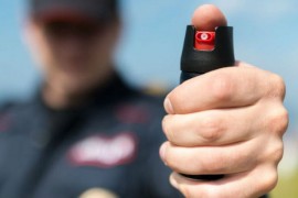 Devetogodišnja djevojčica zvala oca, policija je prskala biber sprejom