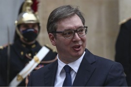 Vučić: Nameravamo da vakcinišemo medicinare iz Srpske u Srbiji
