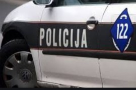 U sudaru golfa i mercedesa teško povrijeđena jedna osoba