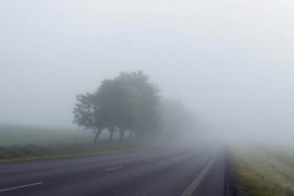 Smanjena vidljivost zbog magle, povremeni jaki udari vjetra