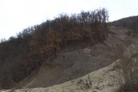 Aktivirano klizište u Zenici, porodica iseljena iz kuće