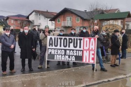Protest mještana Kozarca: Autoput da, preko naših imanja ne