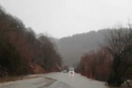 Povukla se voda sa put Gacko-Nevesinje