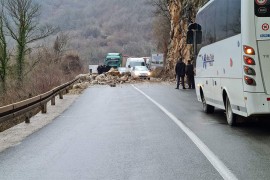 Odron na magistralnom putu Zvornik-Milići, saobraćaj otežan