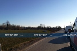 Sudar kod Laktaša, autom sletio u njivu