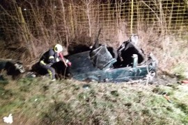 Jedna osoba poginula, tri povrijeđene u sudaru dva auta