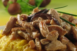 Svi­nje­ti­na s glji­va­ma