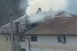 Ugašen požar u zeničkom zatvoru, dva osuđenika prevezena u Hitnu