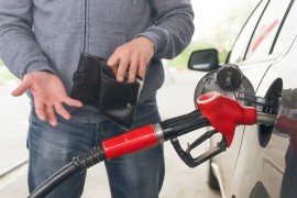 Našao ličnu kartu pa je založio za natočeno gorivo koje nije platio