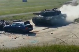 Šta se desi s autom kada na njega naleti tenk u punoj brzini