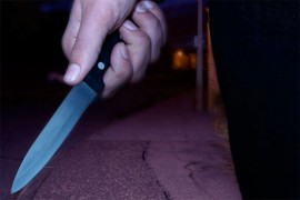 Izbo komšinicu nožem pa se predao policiji