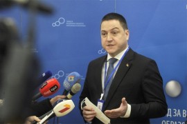 Ružić: Podrška da štampanje udžbenika iz nacionalnih predmeta ...
