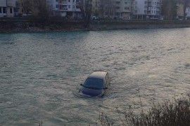 Automobil bez vozača sletio u Neretvu