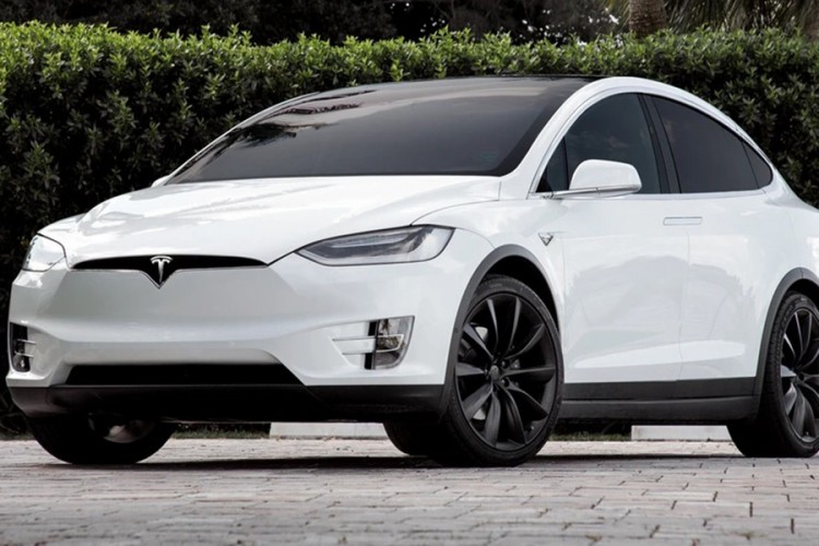 Ovaj automobil vozi Novak Đoković