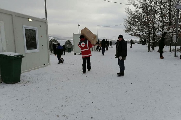 U kampu Lipa počela biometrijska identifikacija migranata