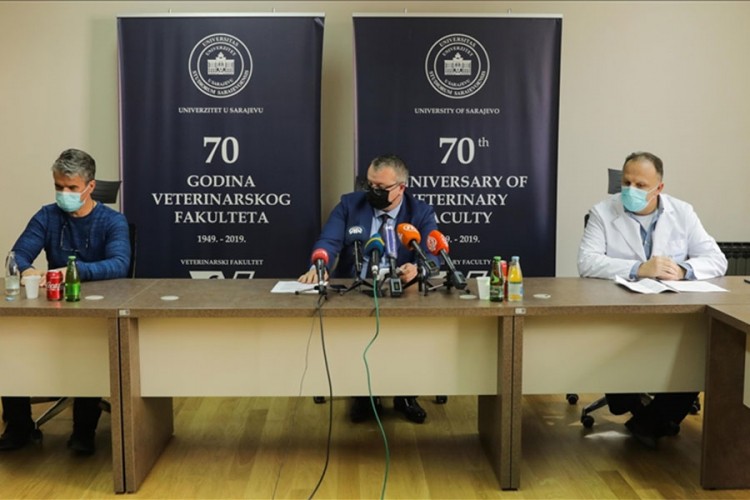 Smajlović: U BiH utvrđen prenos virusa korona sa čovjeka na psa