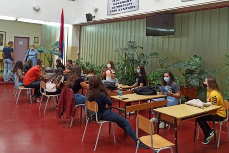 Srbačkim đacima tacna draža od gimnazije