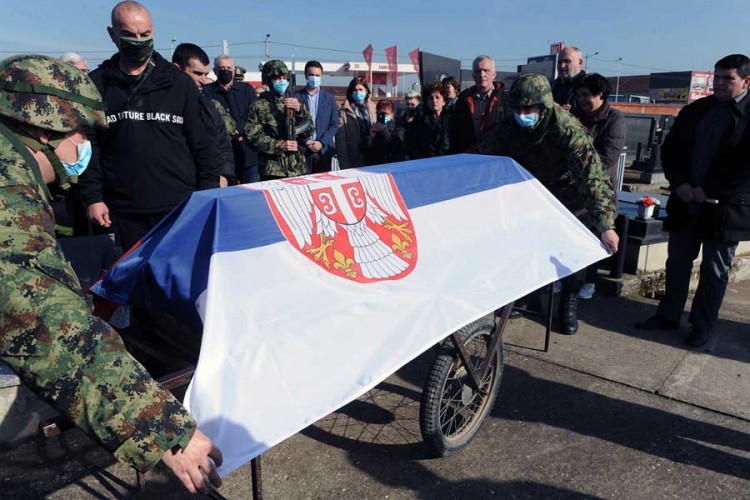 Heroj sa Košara sahranjen u rodnom Laćarku nakon 22 godine