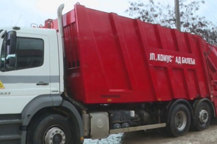 Radnici Komusa ponovo su u štrajku