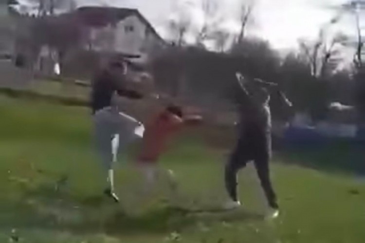 Brutalno pretukli migrante u Bihaću i sve snimali