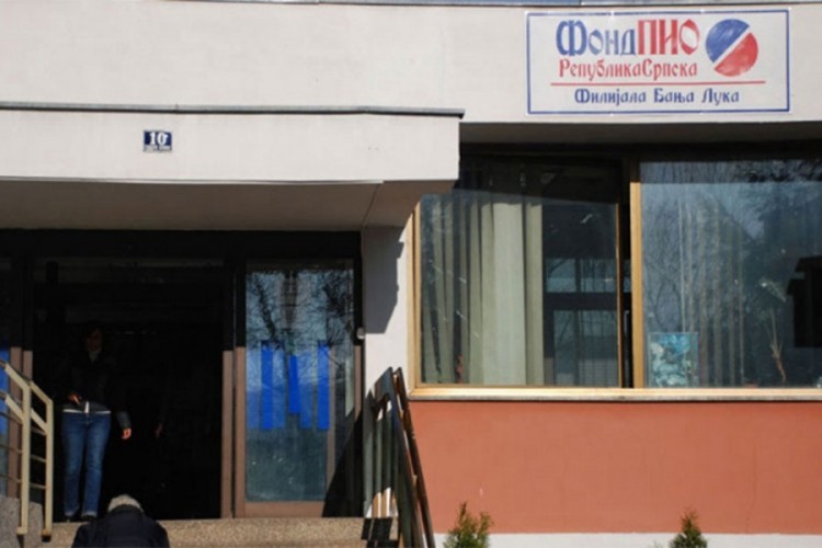 Fond PIO objavio javni poziv za program socijalnog zbrinjavanja