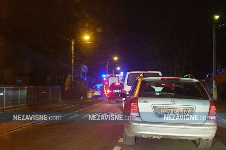 Saobraćajna nezgoda u Banjaluci, vatrogasci na licu mjesta