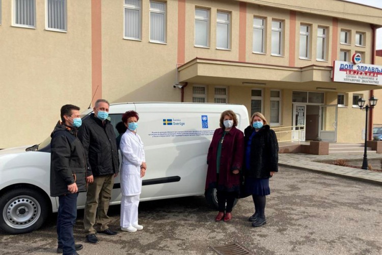 Specijalno vozilo i tunel za dezinfenciju uručeni Domu zdravlja Bijeljina