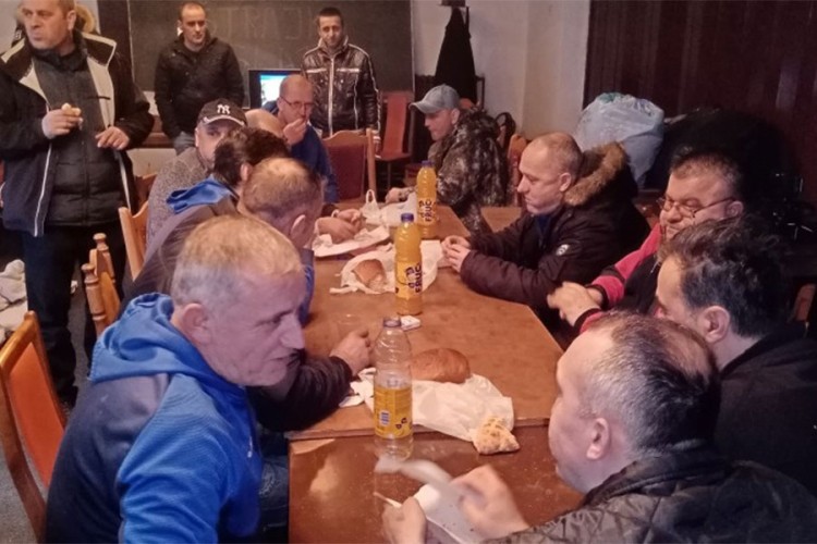 Zenički rudari prekinuli štrajk glađu, nastavljen generalni štrajk