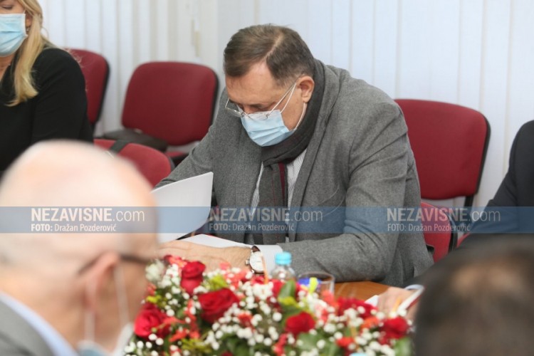 Dodik: Trenutno se neću vakcinisati, imam antitijela
